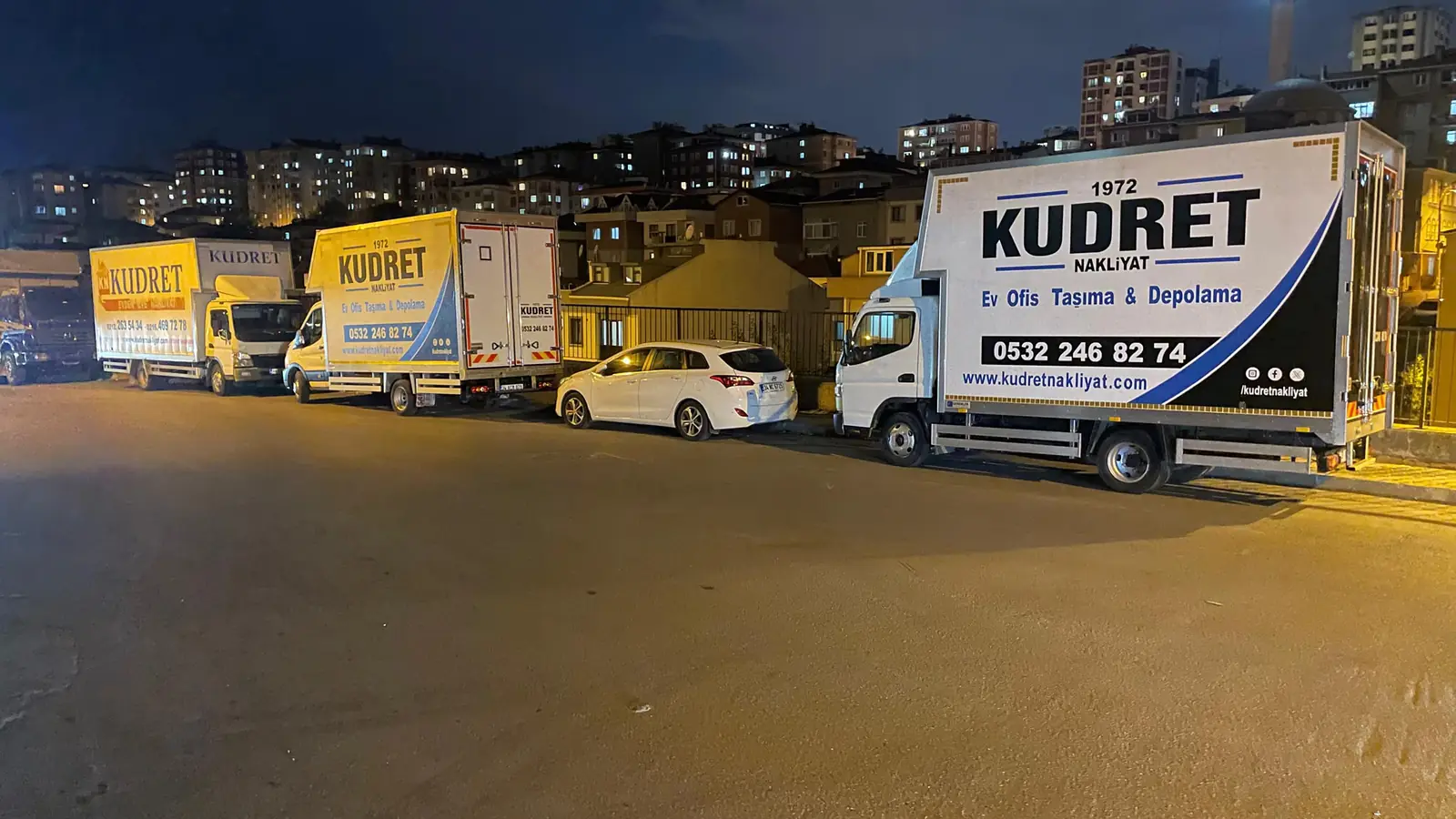 Kudret Nakliyat araçları gece